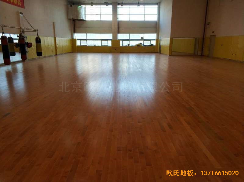 �|���w����Ů��ɢ���^�w��ľ�ذ���b����4